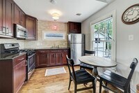 1621 Columbia St photo'