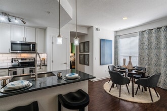 Cortland Gateway Park in Denver, CO - Building Photo - Building Photo