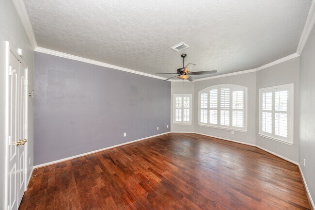 property at 14203 Alamosa Ct