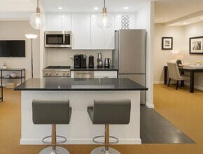 150 West 51st Street, Unit 1008 in New York, NY - Building Photo - Building Photo