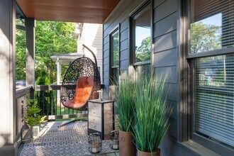 1490 Venetian Dr SW in Atlanta, GA - Building Photo - Building Photo