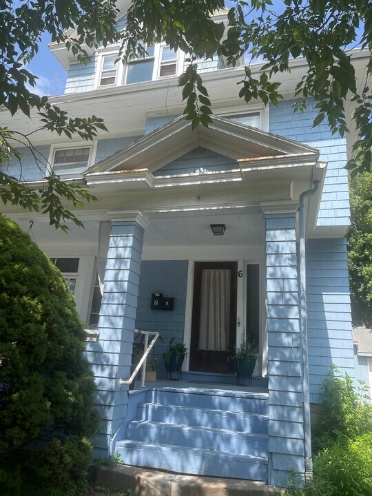 6 Hinsdale St, Unit 1 in Rochester, NY - Foto de edificio