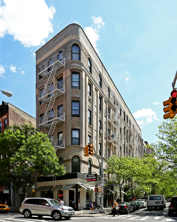 238 Mott St in New York, NY - Foto de edificio