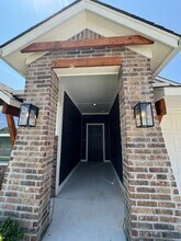 10528 NW 32nd St in Yukon, OK - Building Photo - Building Photo
