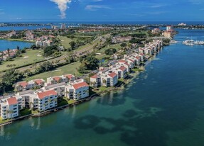 5505 La Puerta Del Sol Blvd S, Unit 122 in St. Petersburg, FL - Building Photo