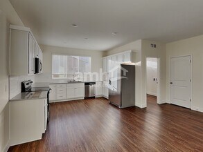 4303 Crestone Peak St in Brighton, CO - Foto de edificio - Building Photo