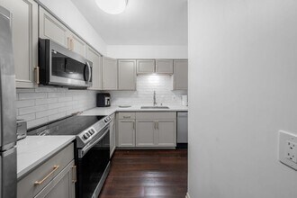 2408 Longview St, Unit 109 in Austin, TX - Building Photo - Building Photo
