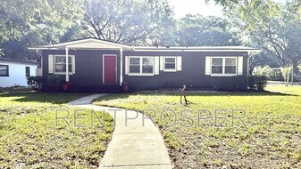 207 James Dr in Winter Garden, FL - Building Photo