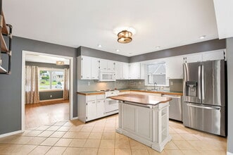 206 Daisy Ln in Louisville, KY - Building Photo - Building Photo