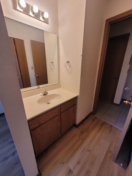 2304-2306-2306 Monmouth Ct in Columbia, MO - Building Photo