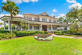 2325 Lantern Ln in Naples, FL - Building Photo - Building Photo