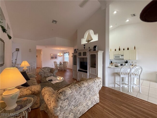 25232 Pelican Creek Cir