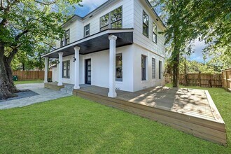 6211 Culberson St in Houston, TX - Building Photo - Building Photo