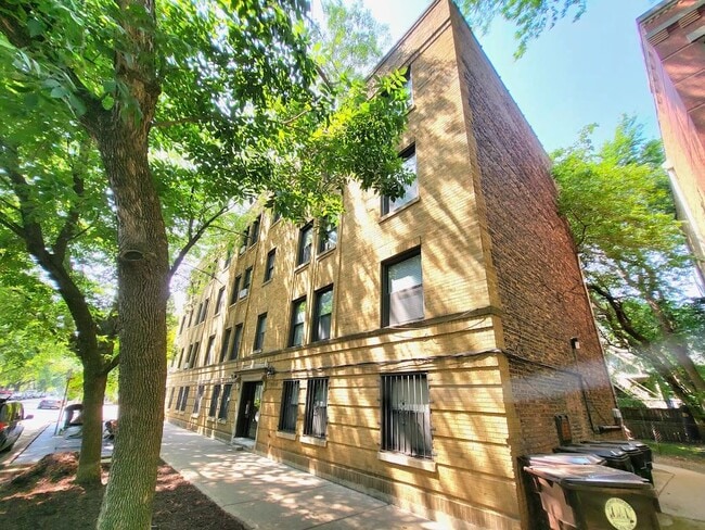 1048 W Lill Ave, Unit A04W