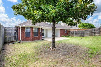 4909 Indio Ln in Sherman, TX - Foto de edificio - Building Photo