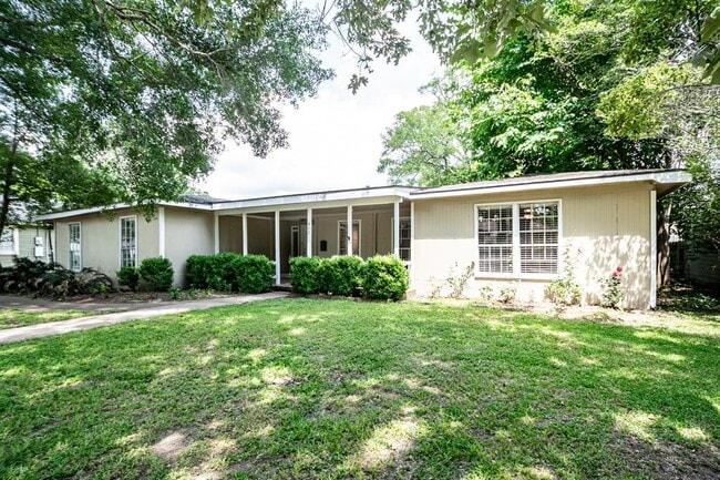 property at 412 Kentucky St