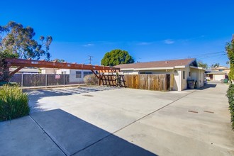 1213 Grove Ave in Imperial Beach, CA - Building Photo - Building Photo