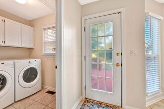 8405 Hurstbourne Woods Pl in Jeffersontown, KY - Building Photo - Building Photo