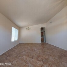 11219 W Vernon Ave in Avondale, AZ - Building Photo - Building Photo