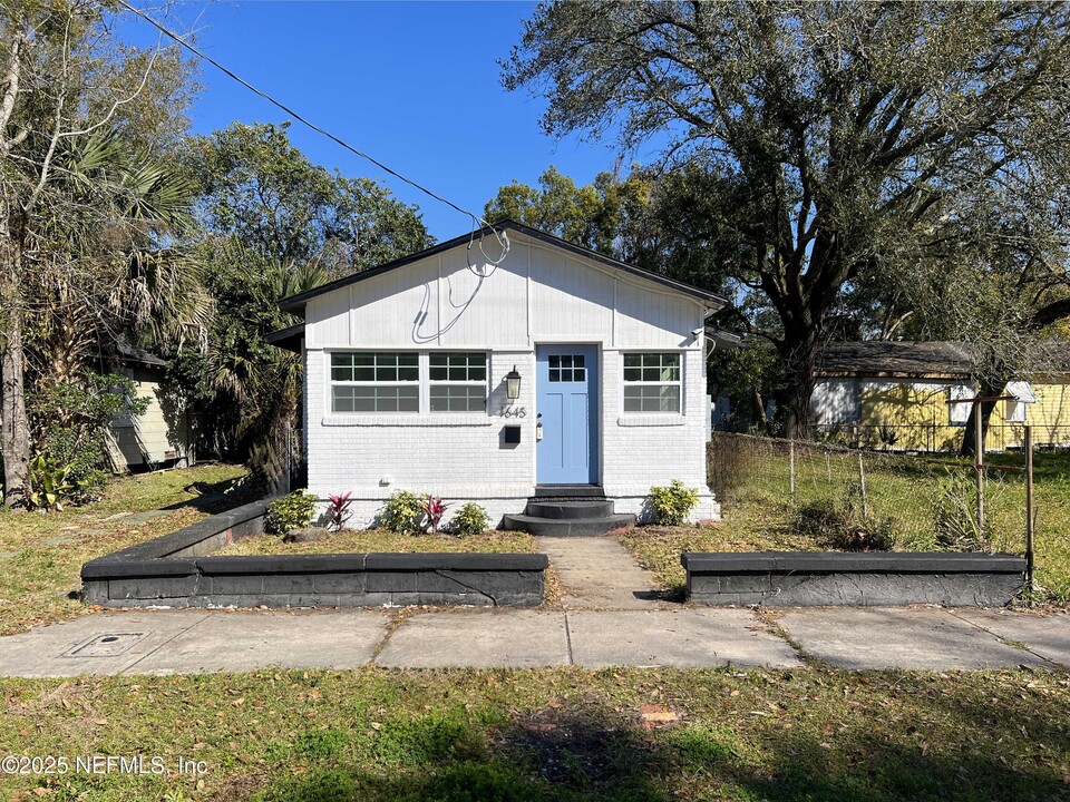 1645 W 4th St in Jacksonville, FL - Building Photo