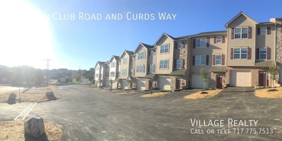 719 Country Club Rd in Red Lion, PA - Building Photo