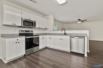 223 Dormont Dr NE in Huntsville, AL - Building Photo - Building Photo