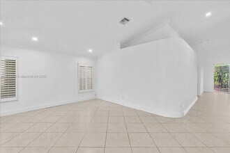 5650 NW 40th Terrace in Coconut Creek, FL - Building Photo - Building Photo