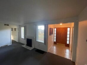 2625 S Smith Rd in Bloomington, IN - Building Photo - Building Photo