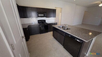 185 Heather Glen Way in Maxwell, TX - Building Photo - Building Photo