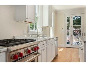 62 Reed St in Cambridge, MA - Building Photo - Building Photo