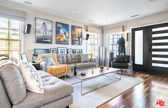 3769 Greenwood Ave in Los Angeles, CA - Building Photo - Building Photo