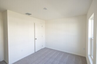 664 Hillview Lp in Haines City, FL - Building Photo - Building Photo