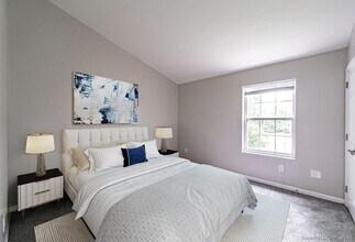 253 W River St in Milford, CT - Building Photo - Building Photo