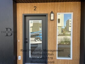 Burke Lane townhomes in Farmington, UT - Foto de edificio - Building Photo