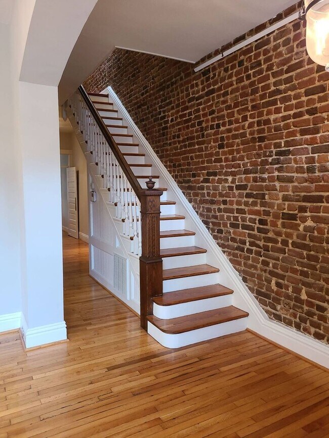 2218 Floyd Ave in Richmond, VA - Building Photo - Building Photo