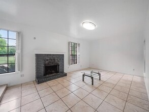 10616 Bob White Dr in Houston, TX - Building Photo - Building Photo
