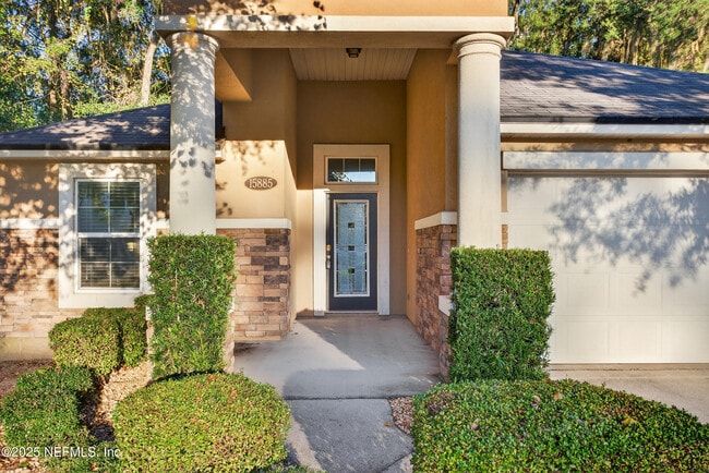 15885 Bainebridge Dr in Jacksonville, FL - Building Photo - Building Photo