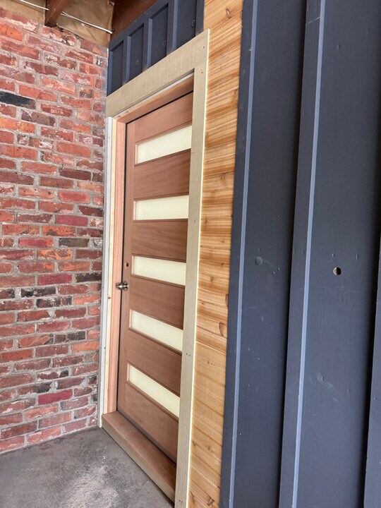 2112 Sunset Dr W in University Place, WA - Building Photo