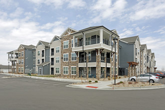 Watermark at Harvest Junction Luxury Apart... in Longmont, CO - Foto de edificio - Building Photo