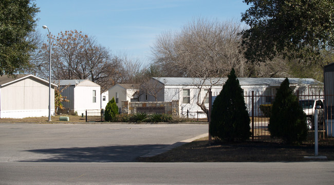 Springfield Meadows in San Antonio, TX - Building Photo - Building Photo