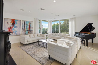 9620 Highridge Dr in Beverly Hills, CA - Building Photo - Building Photo