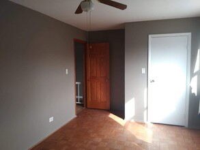 1362 S Glen Cir-Unit -D in Aurora, IL - Foto de edificio - Building Photo