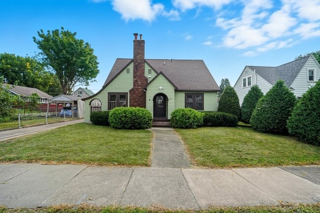 property at 411 Kingsley Ave