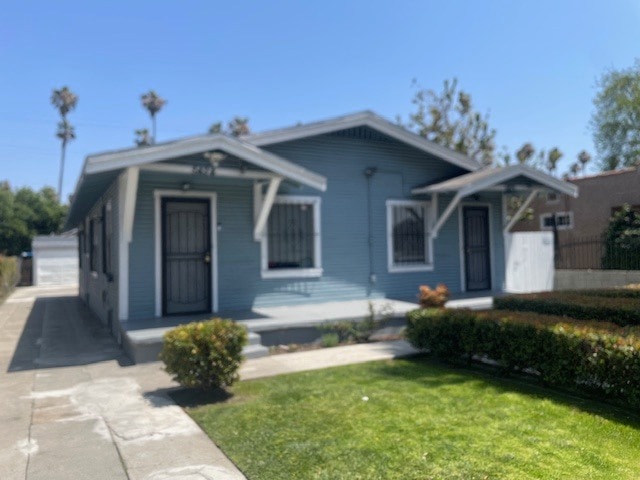 property at 5426 S Van Ness Ave
