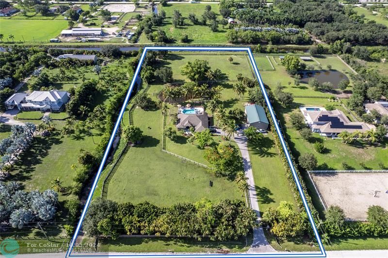 16501 Deer Path Ln in Wellington, FL - Building Photo