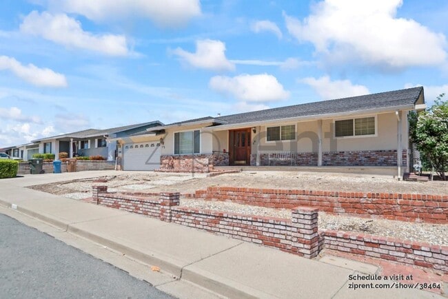 307 Boulder Dr in Antioch, CA - Building Photo - Building Photo