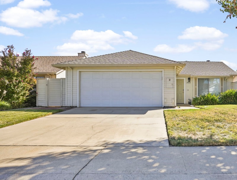 2032 Cadzand Ct in Modesto, CA - Foto de edificio