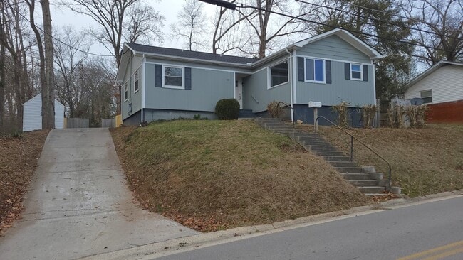 115 Kentucky Ave in Oak Ridge, TN - Foto de edificio - Building Photo
