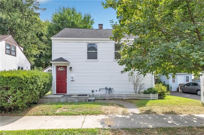 property at 11 Hallmark Pl