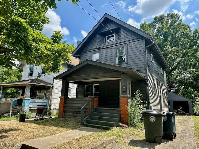 property at 280 Lake St